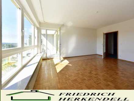 3-Raum Eigentumswohnung mit Sonnenloggia und PKW-Stellplatz