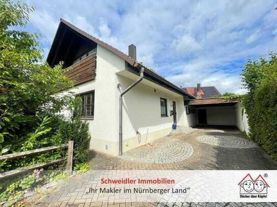 TOP!!! Traumhaft großes Einfamilienhaus mit tollem Grundstück, riesiger Garage & Carport in Lauf