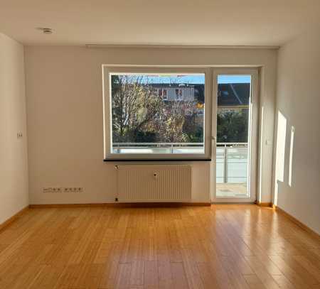 Tolle 3-Zimmer-Wohnung mit Balkon und Kamin Calenberger Neustadt