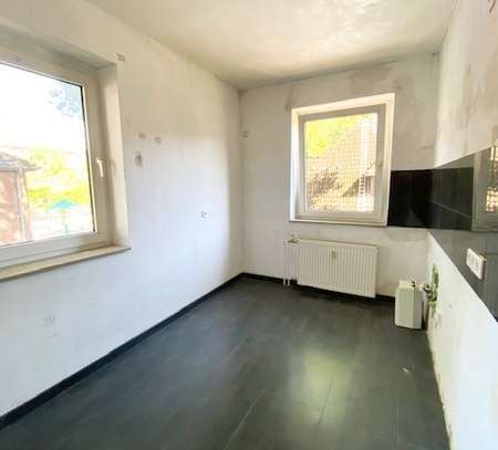 * ab sofort * WEHOFEN * 3 Zimmer, Gartennutzung, Tageslichtbad - renovierungsbedürftig