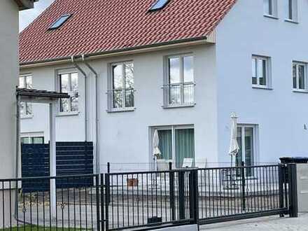 Neubau Doppelhaushälfte in Pankow. Preis für Haus und Grundstück.