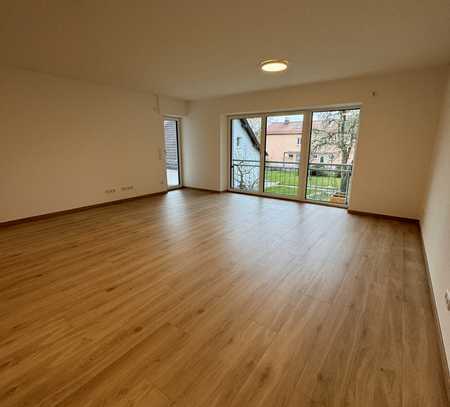 4 Zi.-Wohnung Neubau Erstbezug, Balkon, inkl. Küche