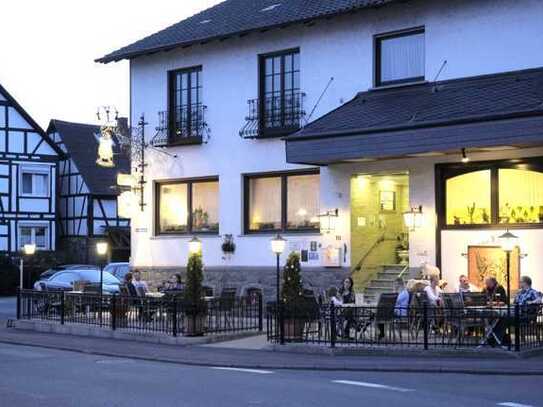 SCHOTTEN / VOGELSBERGKREIS - rentabler Landgasthof/ Hotel Garni 30 Betten
2 Gaststuben, Terrasse, B