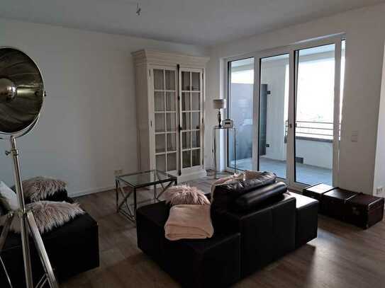 Geschmackvolle 3-Zimmer-Wohnung mit gehobener Innenausstattung mit Balkon und EBK in Mainz
