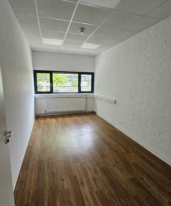 renovierte Büroräume für 6 €/m², ab 80 m² unterteilbar