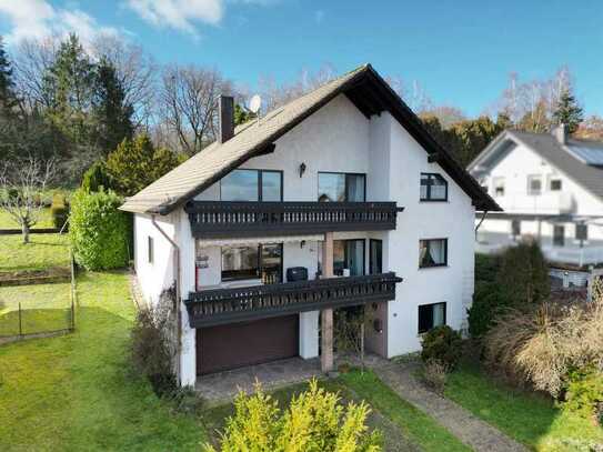 Ein- bis Zweifamilienhaus mit traumhafter Aussicht