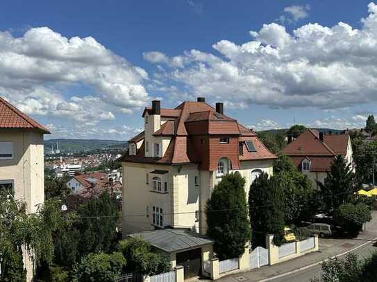 Klimatisierter Wohntraum am Killesberg, 2 Etagen 8 Zimmer, 4 Balkone, 2 Wohnungen