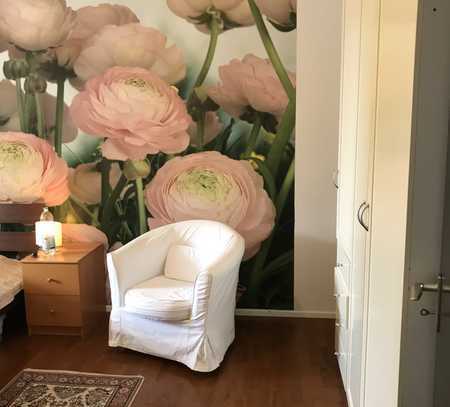 Gepflegte 2-Raum-Wohnung mit Balkon und Einbauküche in Wesseling