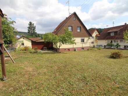 AUFGEPASST -Wohnhaus mit großem Grundstück und vielen Optionen in sehr ruhiger Wohnlage von Auenwald