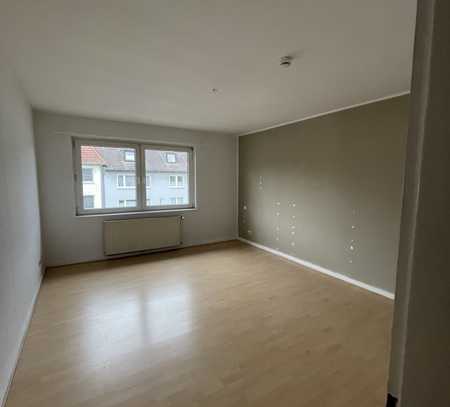 helle 2 Zimmer Wohnung mit Balkon | Essen-Holsterhausen | WG-geeignet