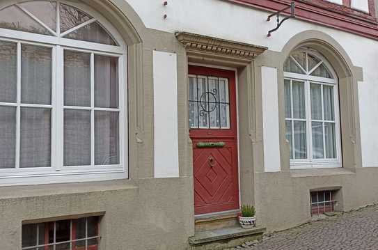 Idyllische 3 - Zimmer- Altbauwohnung mit großer Holzveranda in Bad Wimpfen - Altstadt