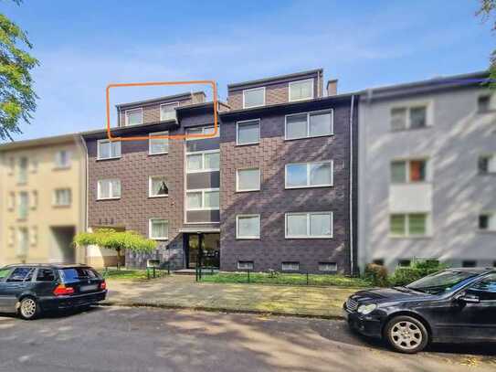 Geschmackvolle Dachgeschosswohnung mit Balkon und Stellplatz