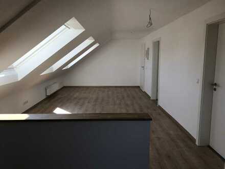 Neuwertige 2-Raum-Dachgeschosswohnung in Roßtal
