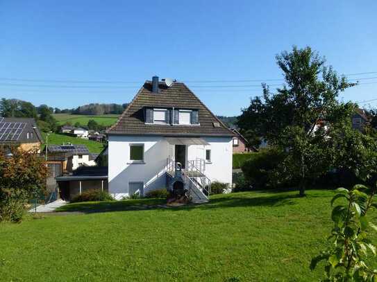 Ansprechende 4-Zimmer-EG-Wohnung mit Terrasse in Gummersbach