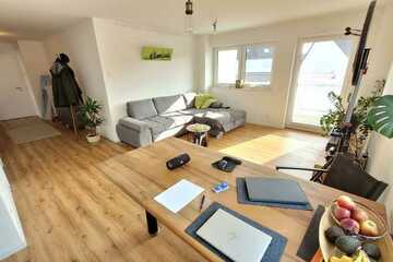Moderne und helle 2,5 Zimmer-Neubau-Wohnung (aus 2021)