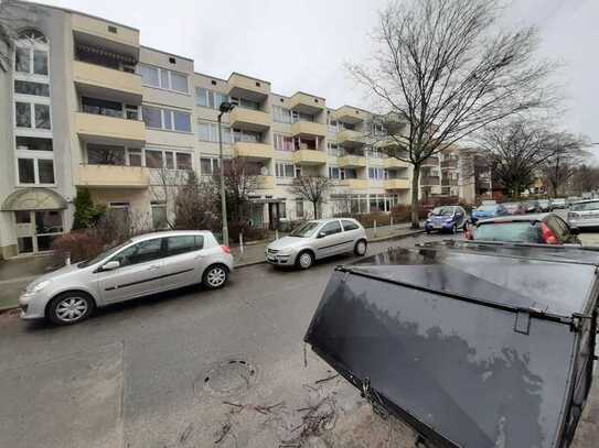 Singlefreundliche Wohnung mit Balkon in ruhiger, Tempelhofer Lage zu vermieten