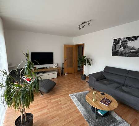 Modernisierte 2-Raum-Wohnung mit Terrasse und Einbauküche in Braunschweig