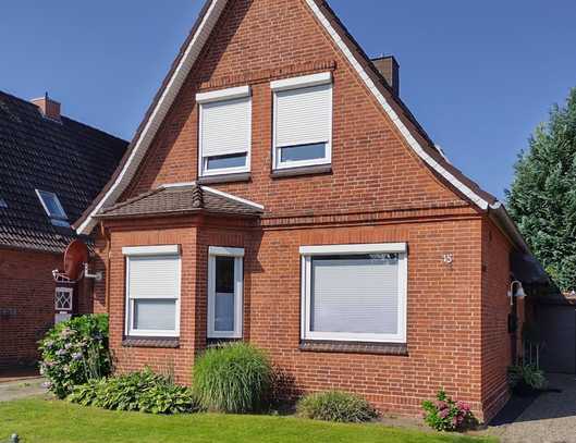 Schönes Einfamilienhaus mit blickdichtem Garten