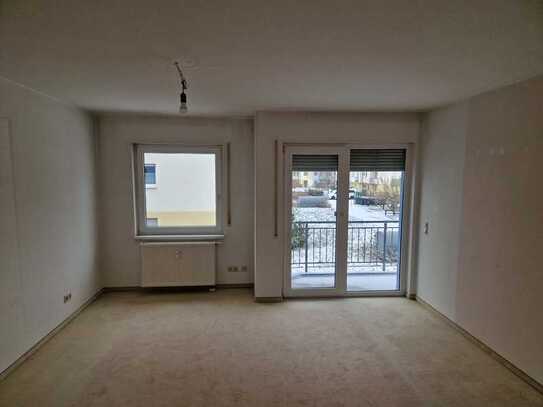 Ruhige 3-Zimmer-Wohnung mit Balkon und TG-Stellplatz sucht langfristige Mieter