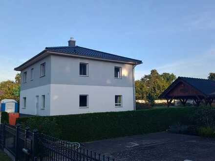 Erstvermietung Niedrigenergiehaus mit 6 Zimmern und großem Grundstück in Bernau bei Berlin