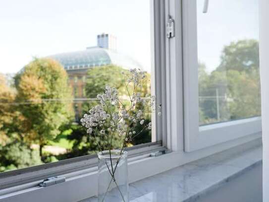 Moderne und helle Wohnung mit Ausblick