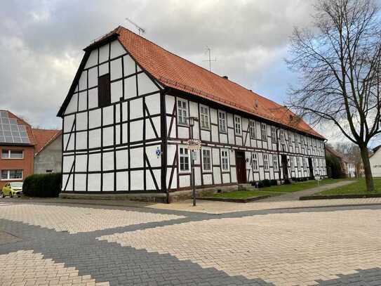 Geräumiges, günstiges 11-Zimmer-Mehrfamilienhaus in Borgentreich