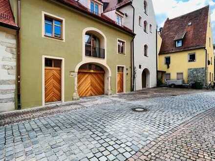 Außen historisch, innen modern. Stilvolle 3-Zimmer-Wohnung