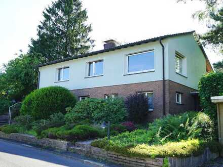 Variable nutzbares EFH mit zwei Garagen und Garten in bevorzugter Lage Leverkusen-Schlebusch!