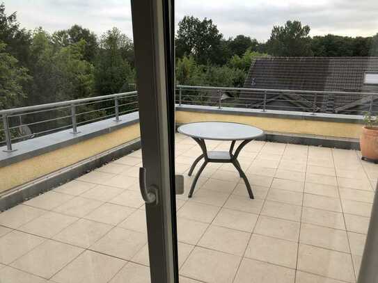 Sonnige 3-Zimmer-Wohnung in Köln-Dellbrück mit großer Dachterrasse