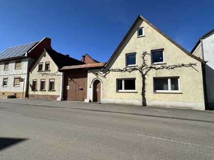 Einfamilienhaus mit riesigem Grundstück und viel Potenzial