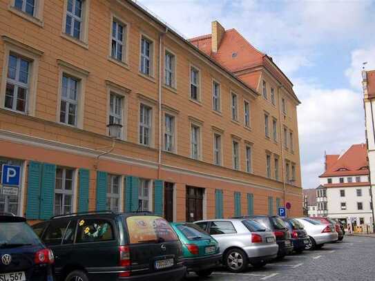 Sanierte 3R-Wohnung in historischem Flair in unmittelbarer Marktnähe