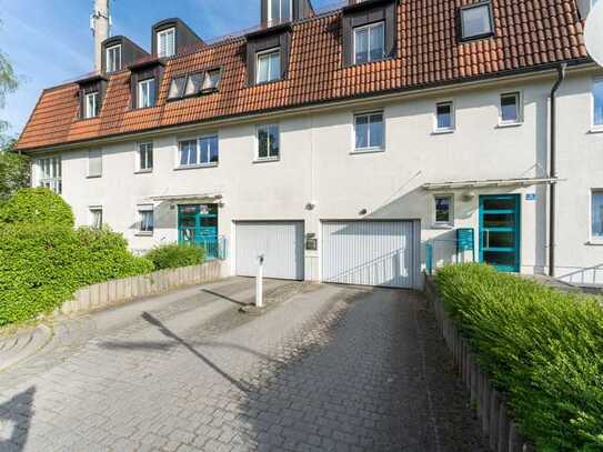 Großzügig und sicher! Tiefgaragenbox mit zwei Stellplätzen in direkter Bahnhofsnähe - Markt Schwaben