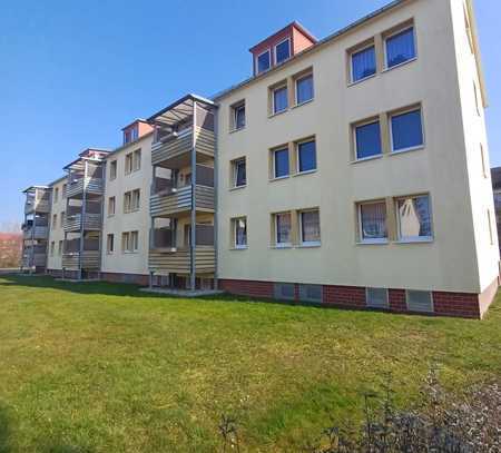 Top sanierte Wohnung mit Balkon im Erdgeschoss