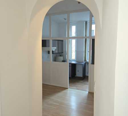 Top modernisiert, nahe Heerstr./Havel (Wilhelmstadt) 2,5 Zim._Wohn. EbK mit Esszim. + Balkon