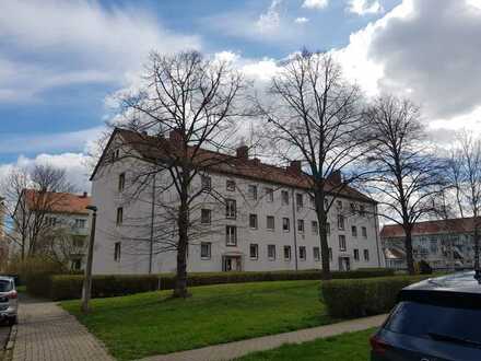 Höll-Immobilien verkauft: 3-Zimmerwohnung mit großem Balkon in ruhiger Lage im Süden von Halle