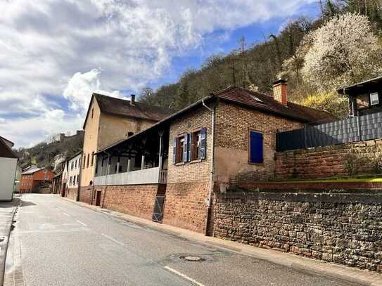 Ehemalige Brauerei zum Verlieben... Zwei Wohneinheiten mit Ausbaureserve und Blick auf den Main.