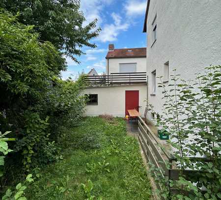 Freistehendes Einfamilienhaus mit Potenzial - Das ehemalige "Postschaffnerhaus"