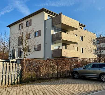 Über den Dächern von Dachau! Hochwertig voll-möblierte 3-Zimmer-Dachterrassenwohnung in Bestlage