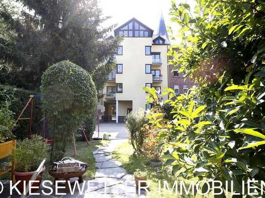 IDYLLISCHE LAGE ! WOHNUNG MIT BALKON IN DEN BEGRÜNTEN INNENHOF!