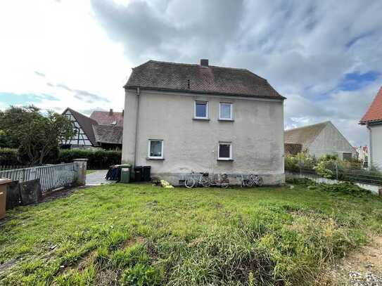 Sanieren oder Abriß: Einfamilienhaus mit ca.140 m² Wfl. und 401 m² Grund.