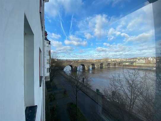 Mitten in der Altstadt und traumhafter Moselblick!