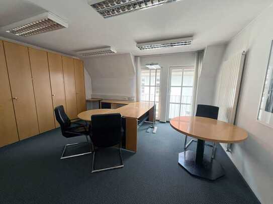 Büro auf der Achse A 8 - Oberes Filstal
Ideal für Engineering und Vertrieb (DACH)