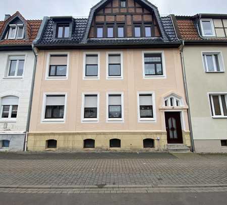 + MEHRFAMILIENHAUS MIT 3 WOHNUNGEN +