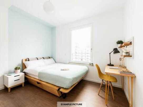 Spacious single bedroom in Moabit