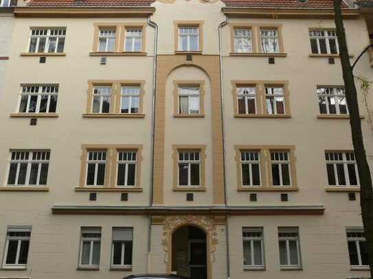 Wehlheiden, 3 Zimmer im Jugendstil Altbau, zentral ruhig in Anliegerstraße gelegen