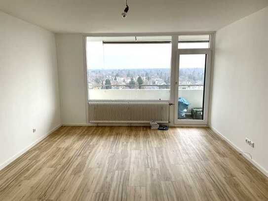 Helle 73 qm 2-Zimmer Wohnung in Solln mit großem Balkon und Alpenblick