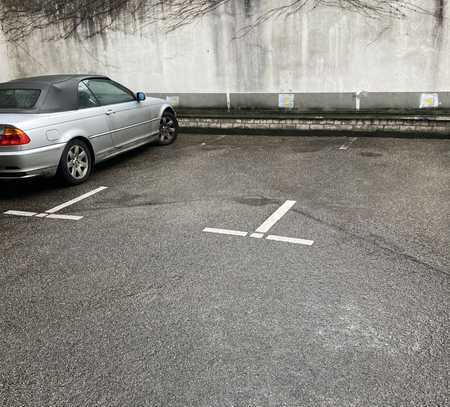 Stellplatz im Innenhof Nähe Nikolauskirche zu vermieten