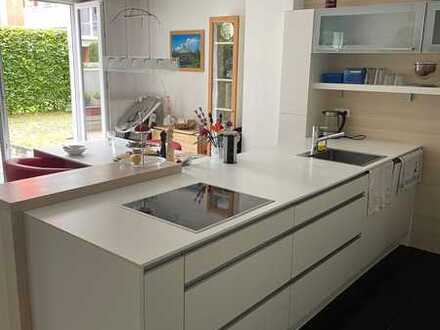 modernes Zuhause mit Garten im beliebten Citypark