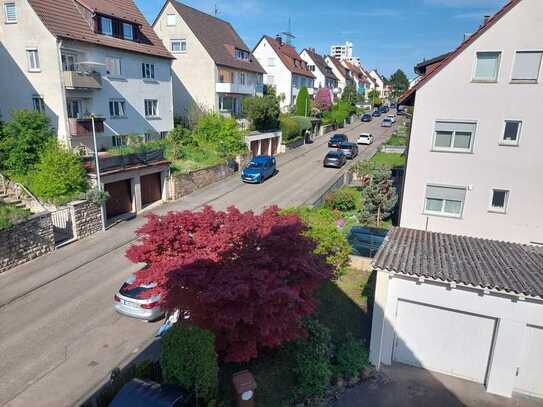 Stilvolle 3-Zimmer-DG-Wohnung in Stuttgart