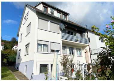 Moderne, sanierte 2,5-Zimmer DG-Wohnung mit Aussicht in Reichenbach an der Fils